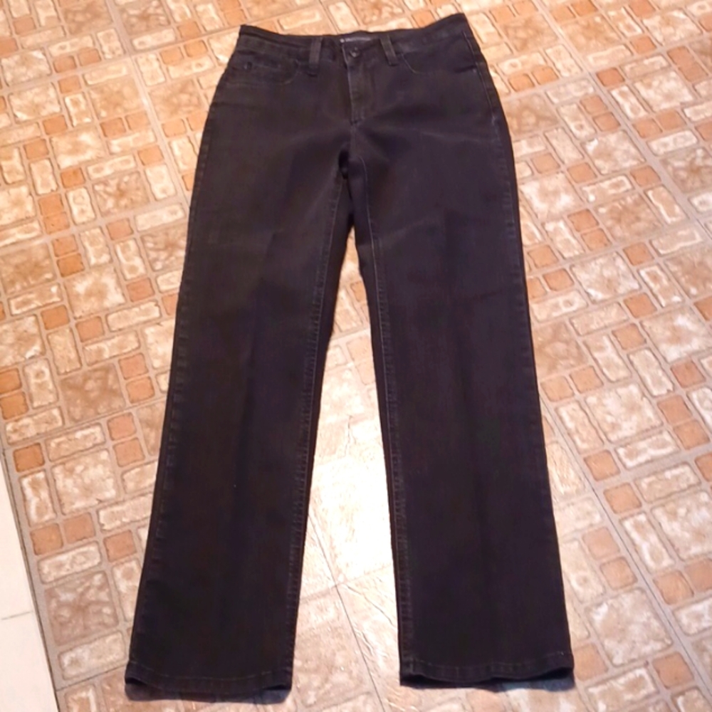 Lee Platinum Lable Classic Fit Stright Legblack Jeans Size 6 Short